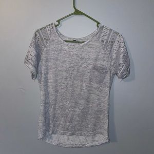 Grey t shirt